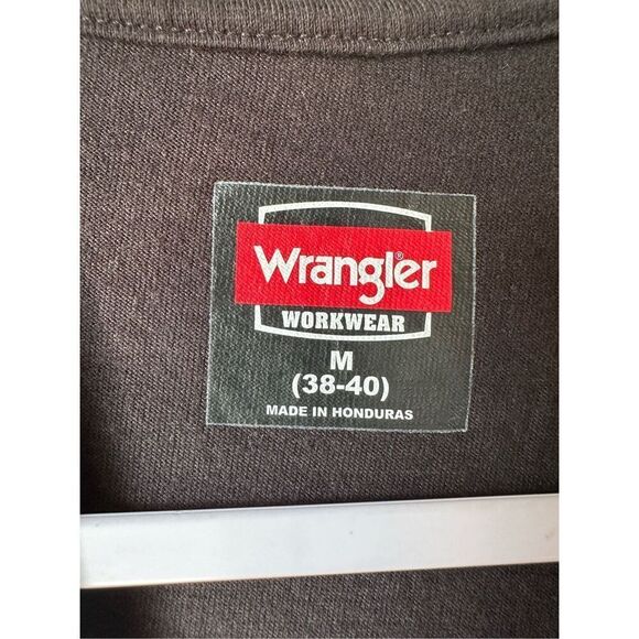 Wrangler Men’s Workwear Pocket T-Shirt – Black – Size Medium - Picture 4 of 5